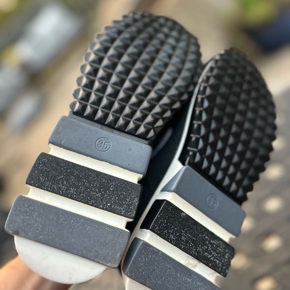 Nike Women’s Black and White Slip-On Sneakers - Picture 8 of 15